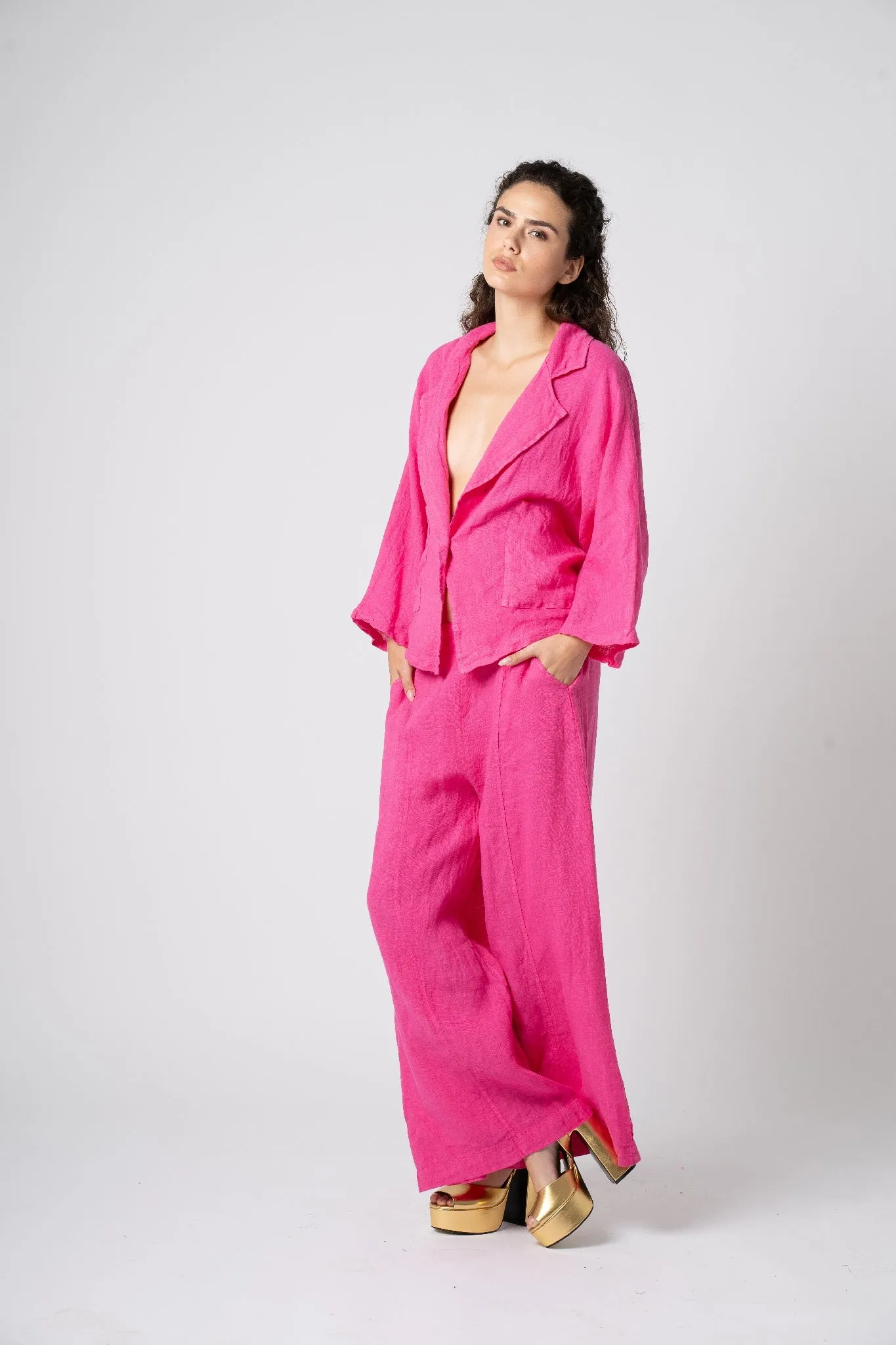 Astrid  Hampton Crop Blazer