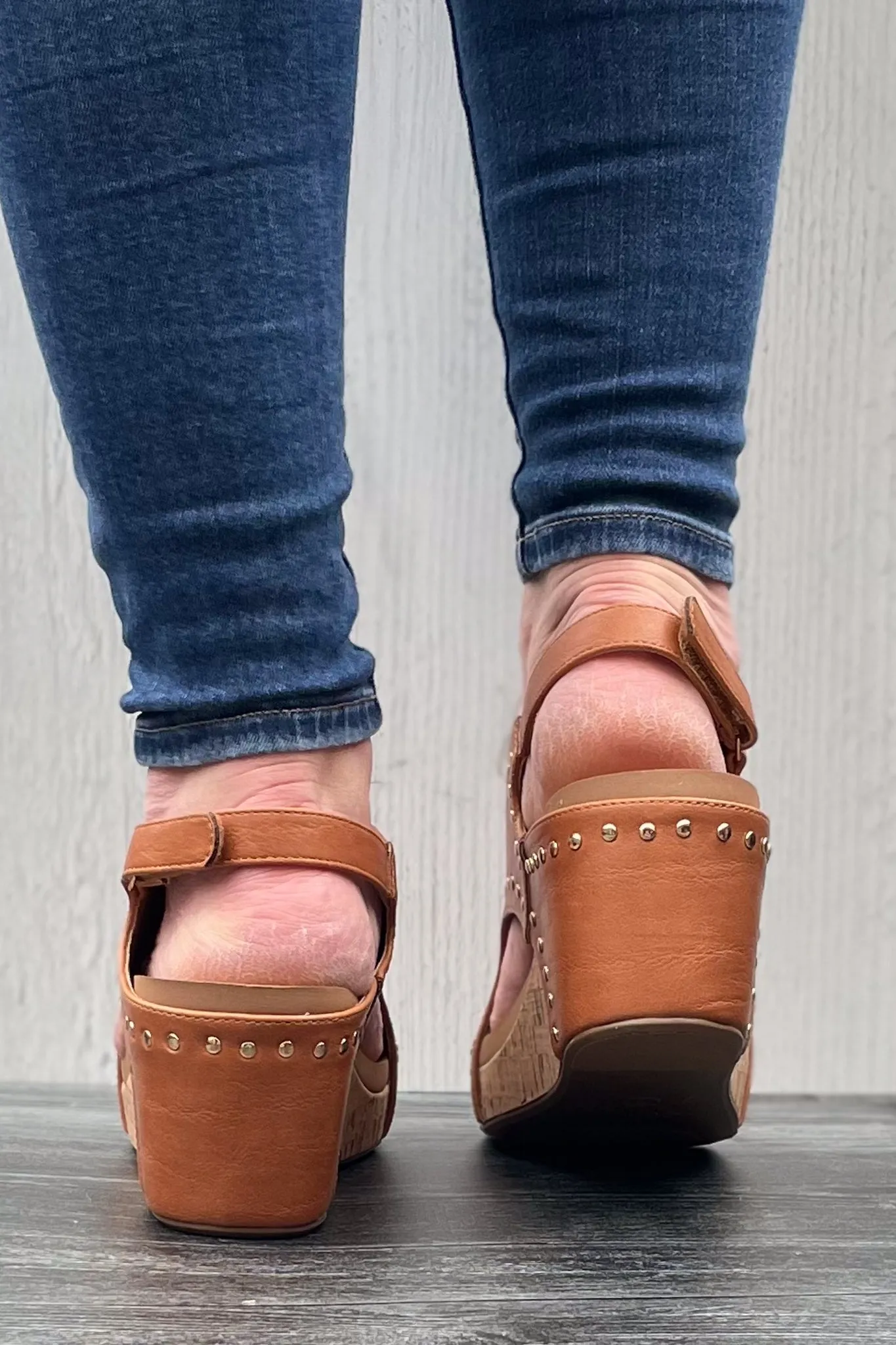 Corkys Carley in Cognac with Studs