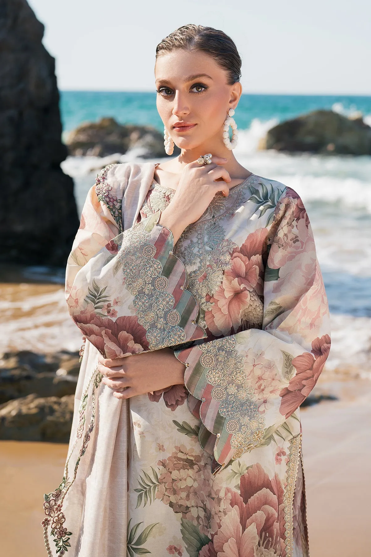 EMBROIDERED PRINTED LAWN UF-4123
