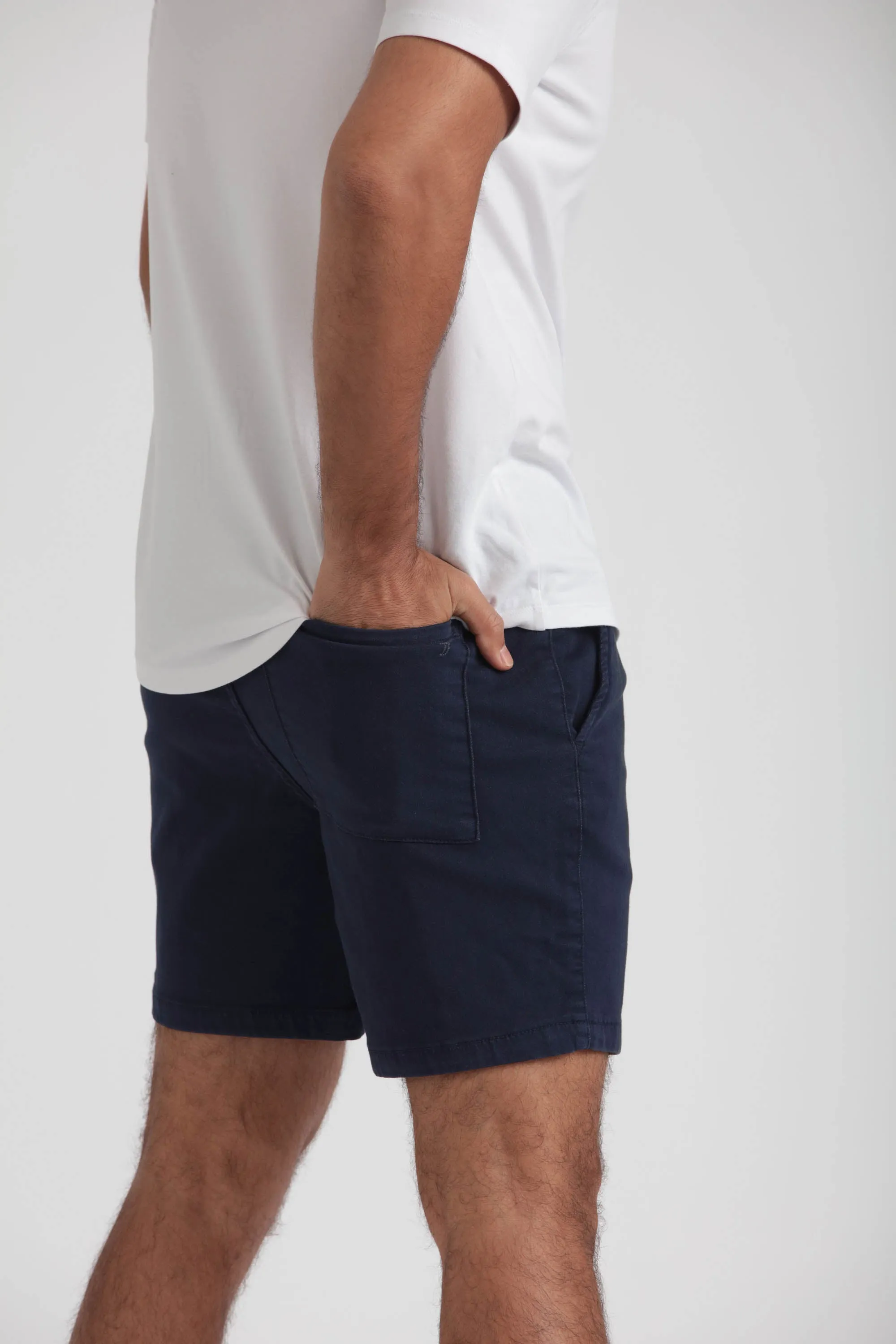 Everyday Comfort Shorts (Slim Fit) / Light Khaki & Navy