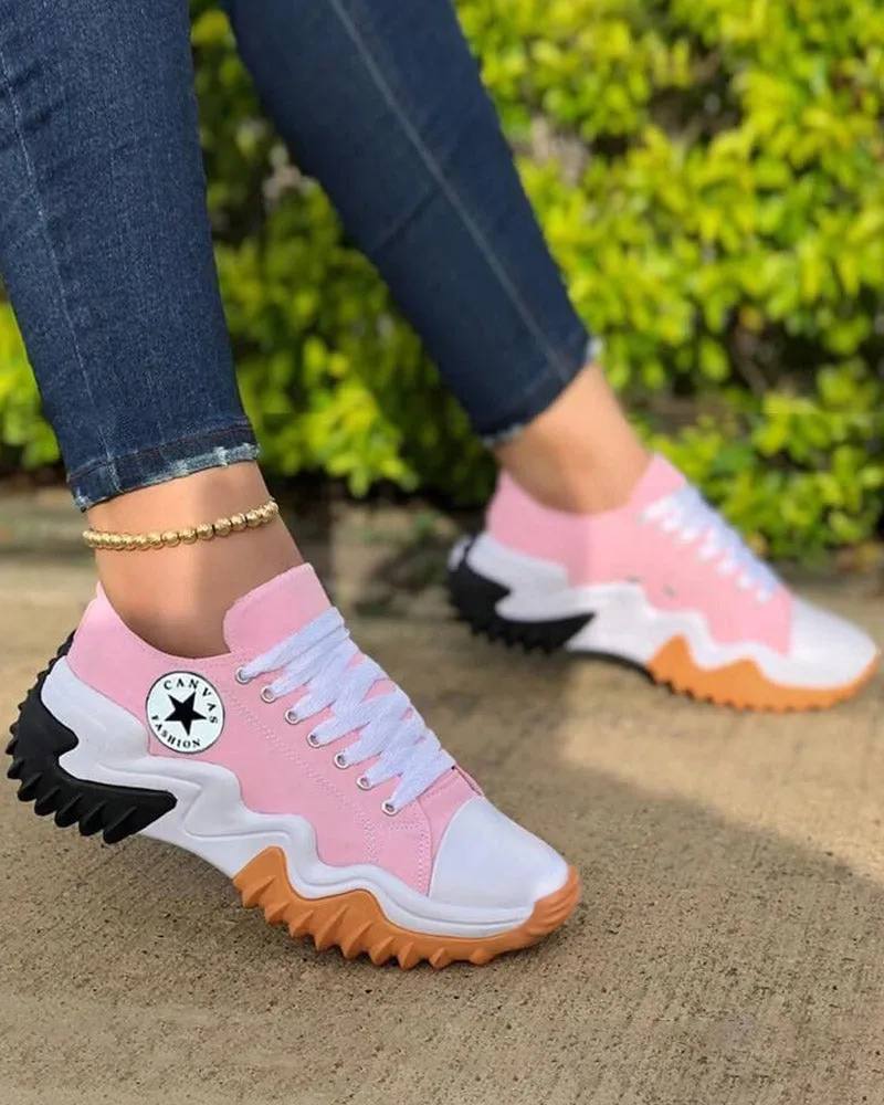 Eyelet Lace up Contrast Paneled Muffin Sneakers
