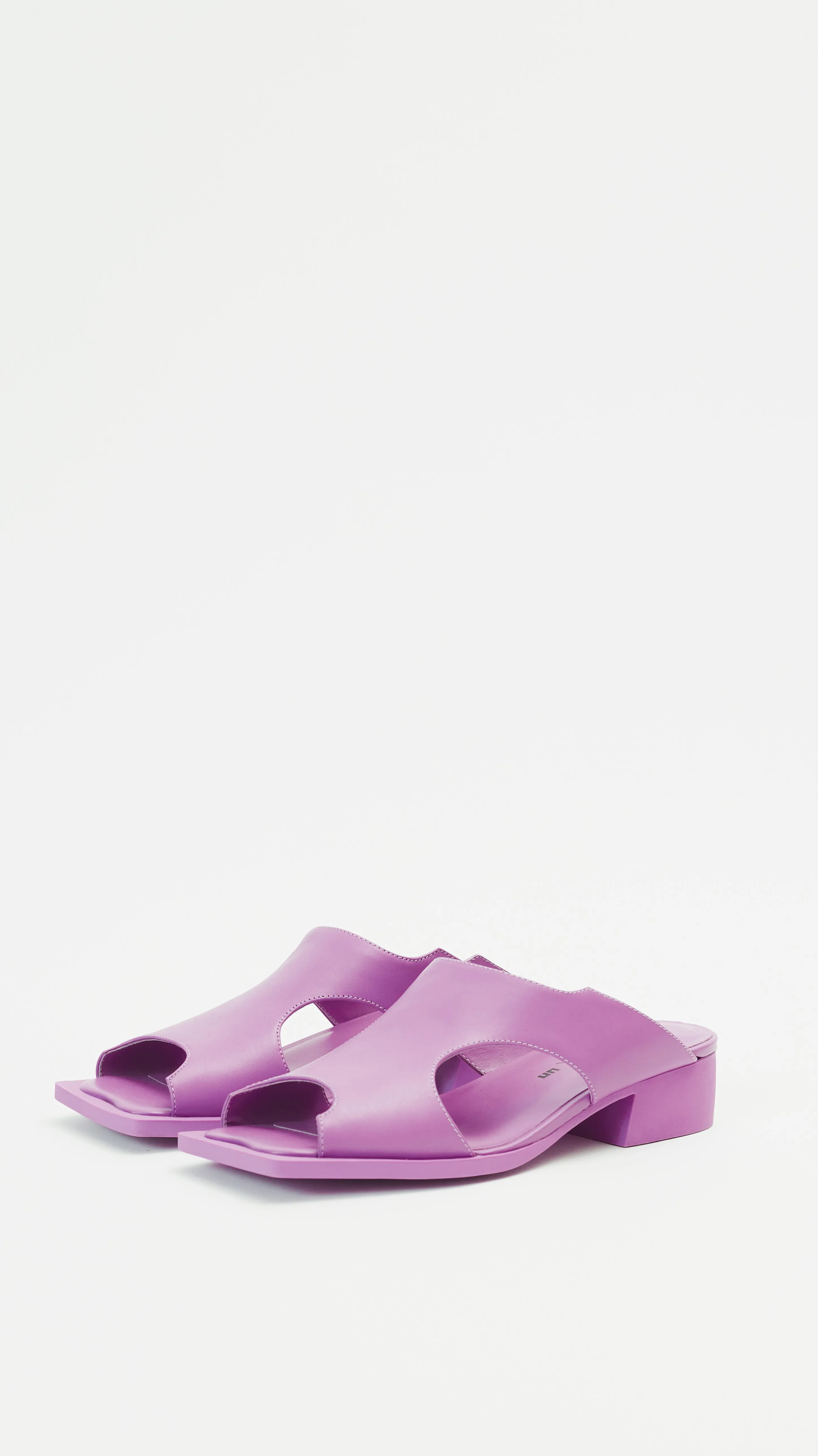 Fin Shoe in Purple