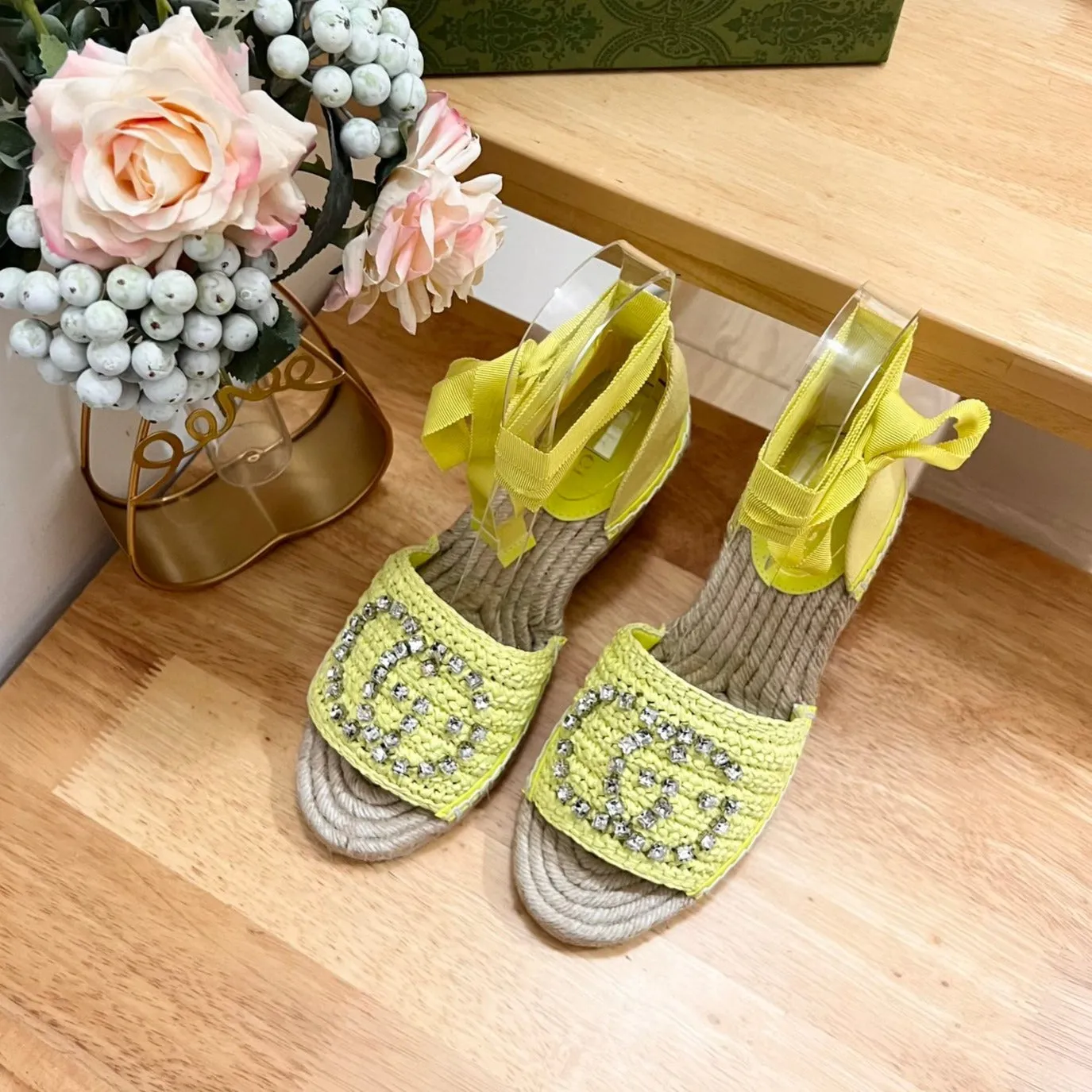 GG  Women Flat Shoes Yellow