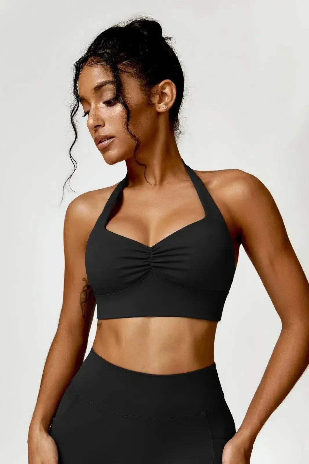 Mahina – Ruched detail – Sports bra & leggings set