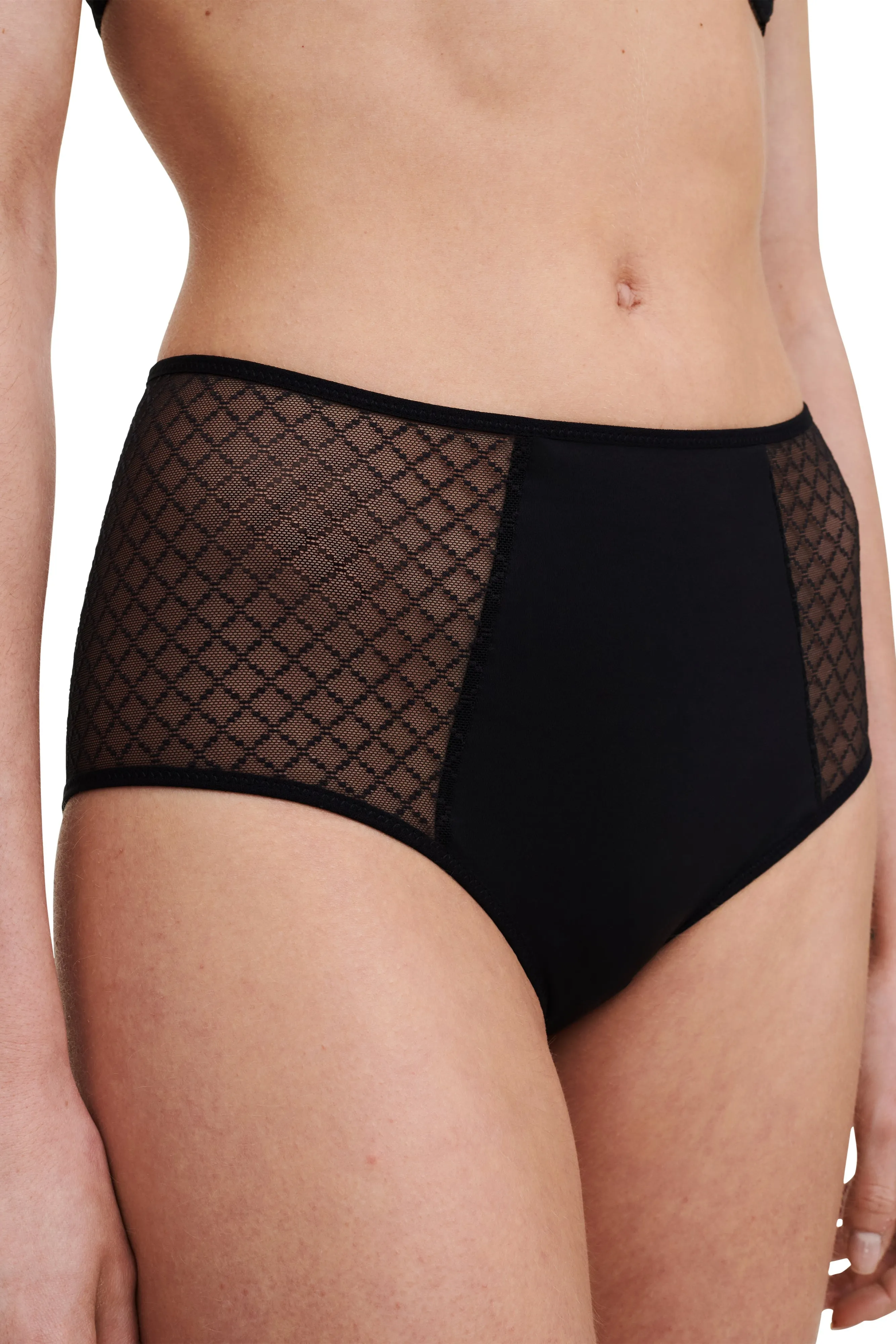 Norah Chic Full Brief