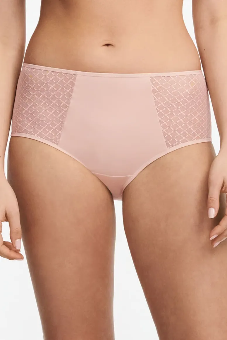 Norah Chic Full Brief