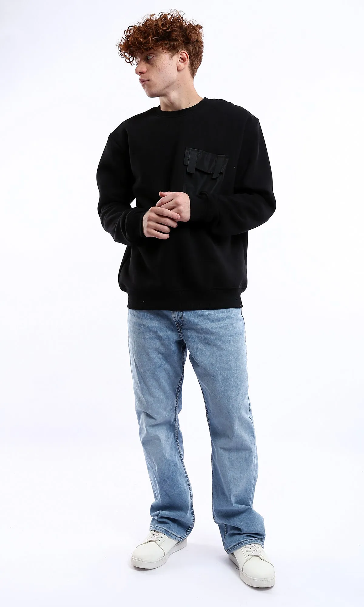 O175662 Black Round Neck Solid Winter Sweatshirt