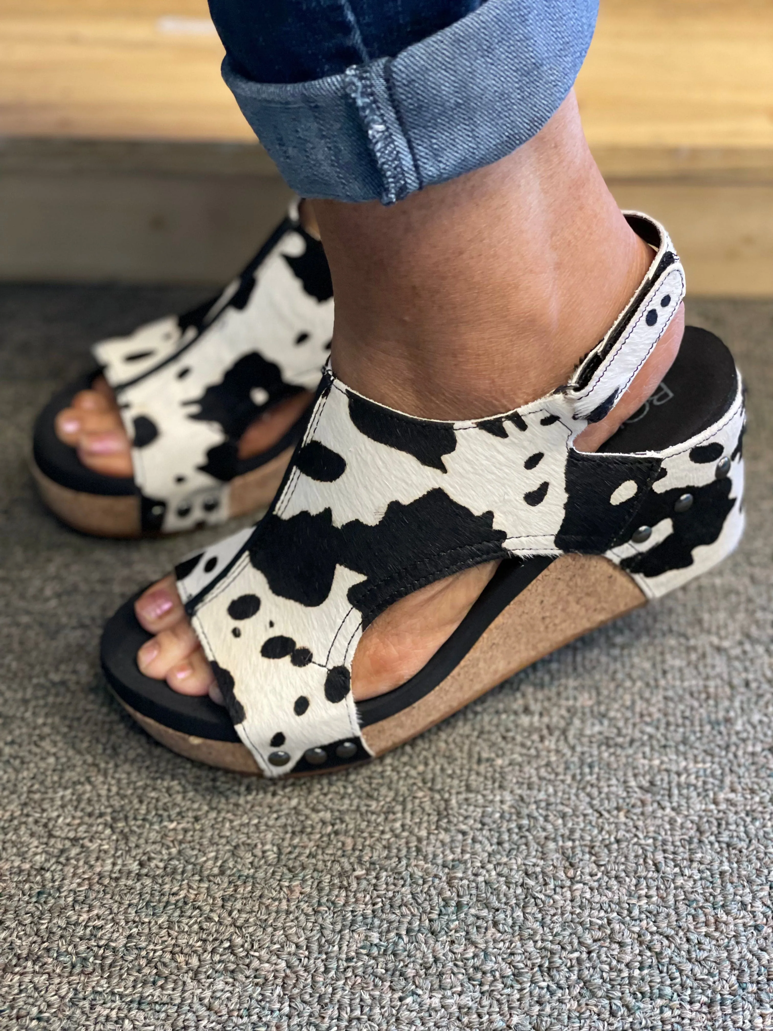 Pasture Cow Wedges
