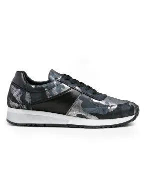 Women's Printed Leather Fashion Sneakers - Silver Camo Metallic